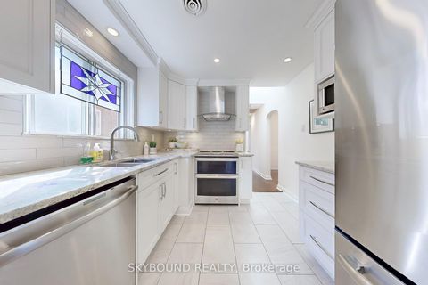Photo 11 at 100 Lankin Boulevard, East York, Toronto