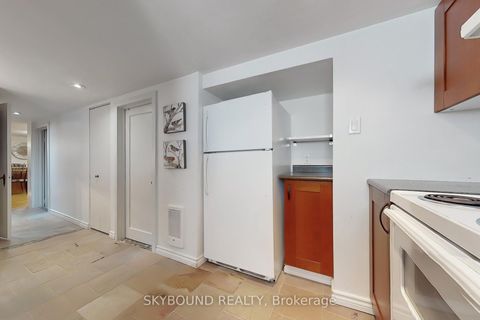 Photo 24 at 100 Lankin Boulevard, East York, Toronto