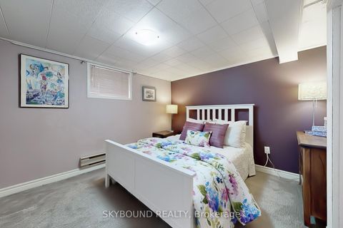 Photo 25 at 100 Lankin Boulevard, East York, Toronto