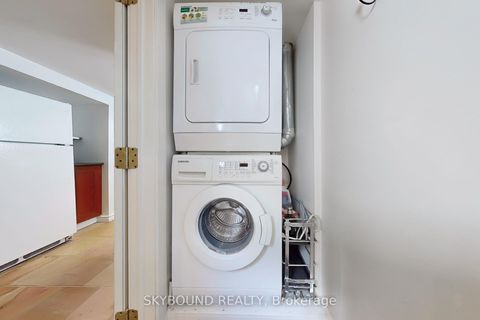 Photo 29 at 100 Lankin Boulevard, East York, Toronto
