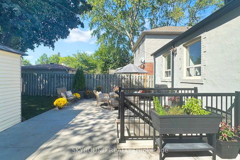 Photo 33 at 100 Lankin Boulevard, East York, Toronto