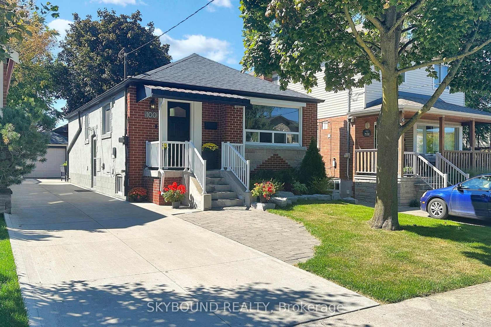 100 Lankin Boulevard, East York, Toronto 