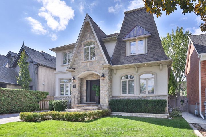 Photo 1 at 20 Cumberland Drive, Port Credit, Mississauga