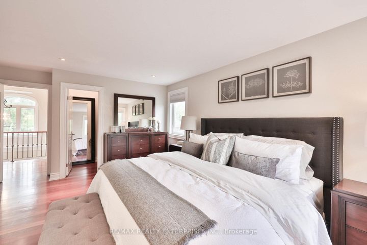 Photo 19 at 20 Cumberland Drive, Port Credit, Mississauga