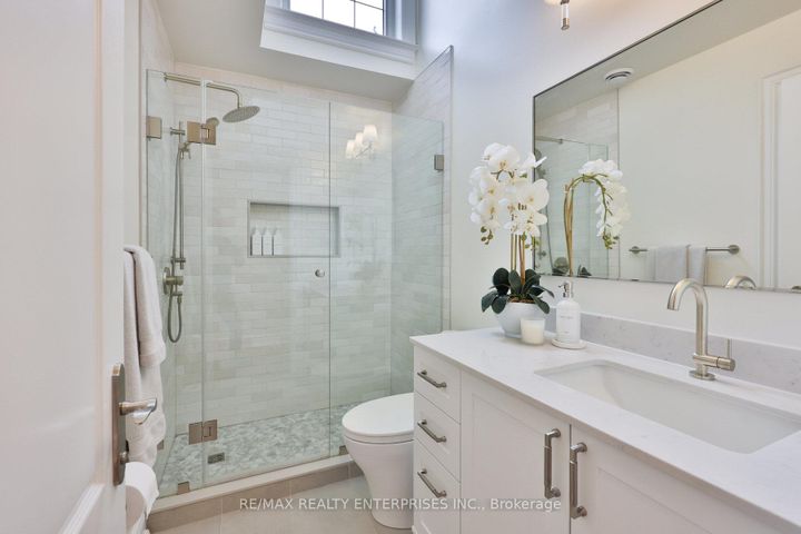 Photo 24 at 20 Cumberland Drive, Port Credit, Mississauga