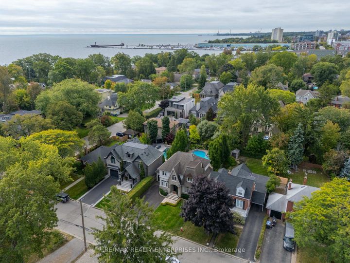 Photo 42 at 20 Cumberland Drive, Port Credit, Mississauga