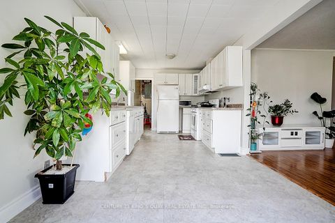 Photo 15 at 297 Glenwoods Avenue, Keswick South, Georgina