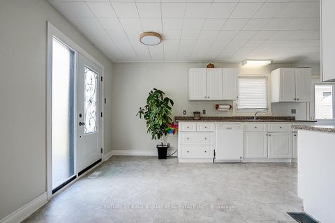 Photo 18 at 297 Glenwoods Avenue, Keswick South, Georgina