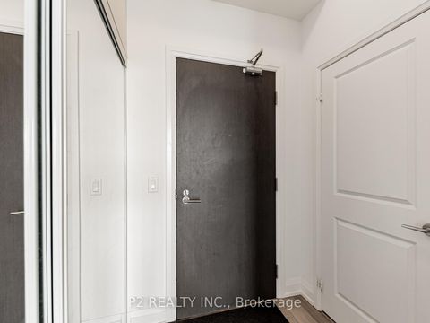 Photo 3 at 618 - 7900 Bathurst Street, Beverley Glen, Vaughan