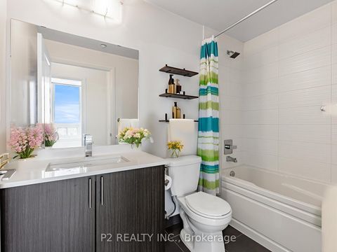 Photo 7 at 618 - 7900 Bathurst Street, Beverley Glen, Vaughan