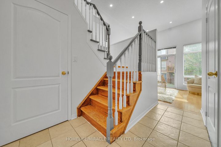Photo 17 at 75 - 5535 Glen Erin Drive, Central Erin Mills, Mississauga
