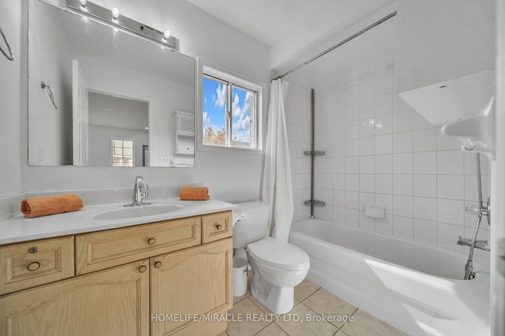 Photo 39 at 75 - 5535 Glen Erin Drive, Central Erin Mills, Mississauga