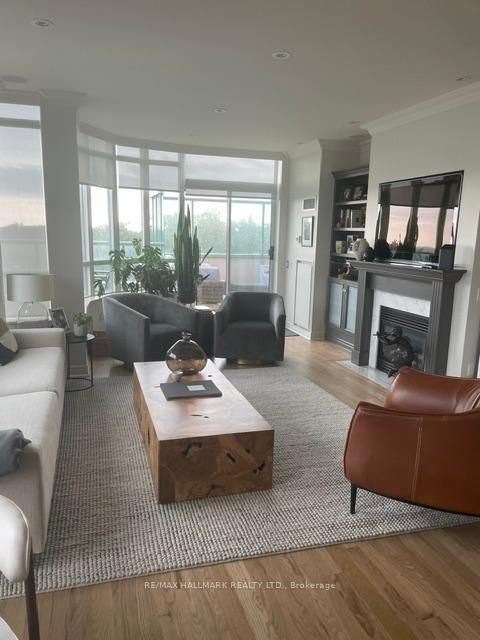 Photo 8 at PH5 - 9 Boardwalk Drive, The Beaches, Toronto