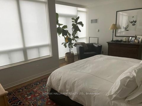 Photo 13 at PH5 - 9 Boardwalk Drive, The Beaches, Toronto
