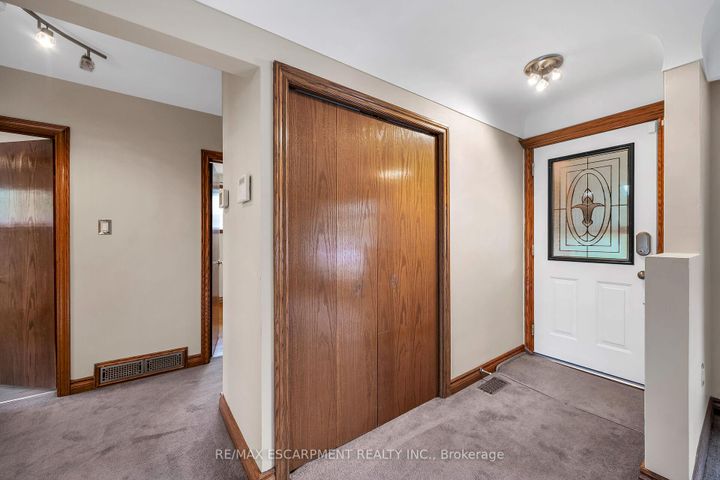 Photo 10 at 85 East 45th Street, Sunninghill, Hamilton