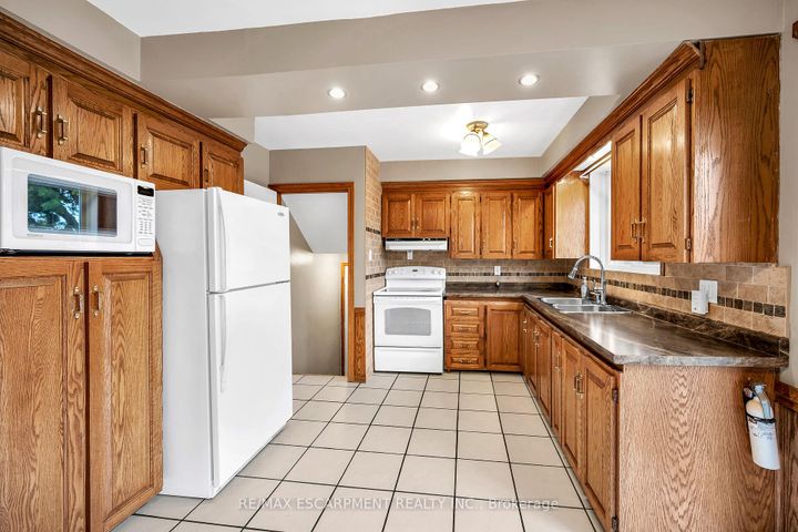 Photo 13 at 85 East 45th Street, Sunninghill, Hamilton
