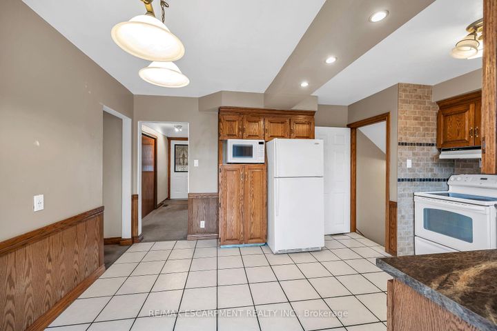 Photo 14 at 85 East 45th Street, Sunninghill, Hamilton