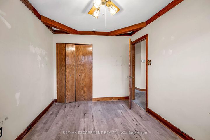 Photo 18 at 85 East 45th Street, Sunninghill, Hamilton