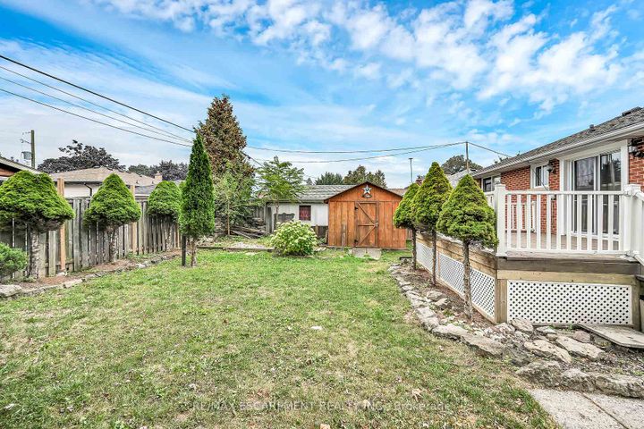 Photo 37 at 85 East 45th Street, Sunninghill, Hamilton