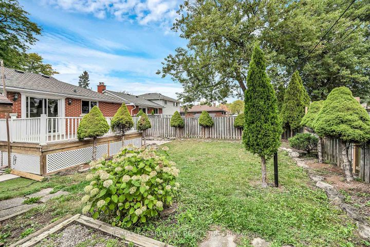 Photo 41 at 85 East 45th Street, Sunninghill, Hamilton