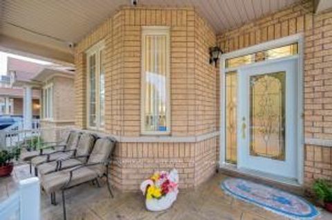Photo 6 at 77 Saint James Avenue, Vellore Village, Vaughan