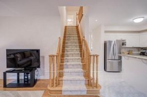 Photo 19 at 77 Saint James Avenue, Vellore Village, Vaughan
