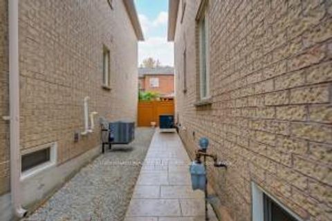Photo 41 at 77 Saint James Avenue, Vellore Village, Vaughan