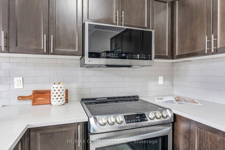 Photo 23 at 27 - 4145 Palermo Common, Shoreacres, Burlington