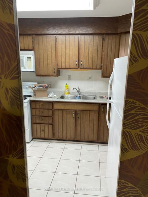 Photo 8 at 1106 - 60 Stevenson Road, Jamestown, Toronto