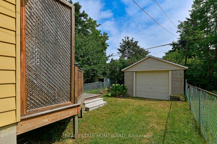 Photo 13 at 295 Chisholm Avenue, Lumsden, Toronto