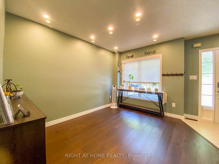 Photo 9 at 50 Sunridge Street, Oak Ridges, Richmond Hill