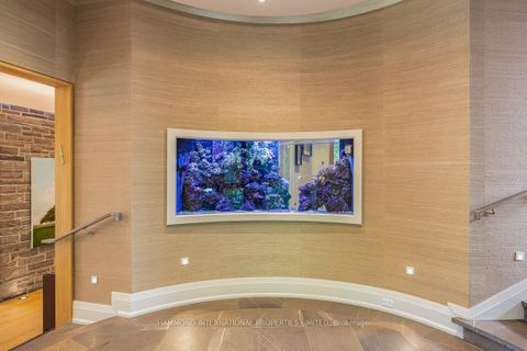 Photo 3 at 7 Oxbow Road, Don Mills, Toronto