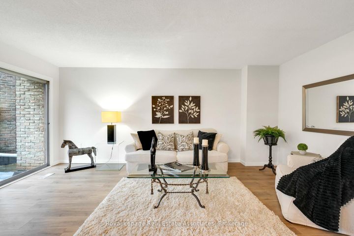 Photo 2 at 57 - 2605 Woodchester Drive, Sheridan, Mississauga