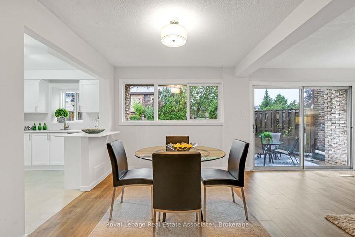 Photo 5 at 57 - 2605 Woodchester Drive, Sheridan, Mississauga