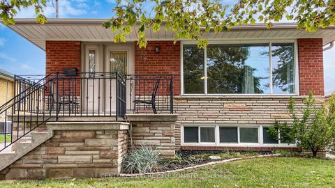 Photo 1 at 27 Grassington Crescent, Woburn, Toronto