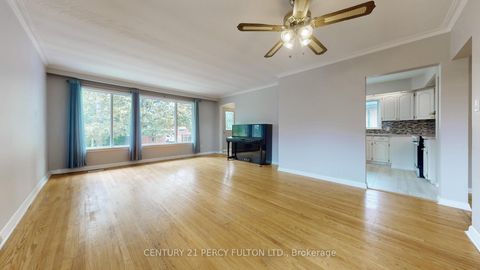 Photo 4 at 27 Grassington Crescent, Woburn, Toronto
