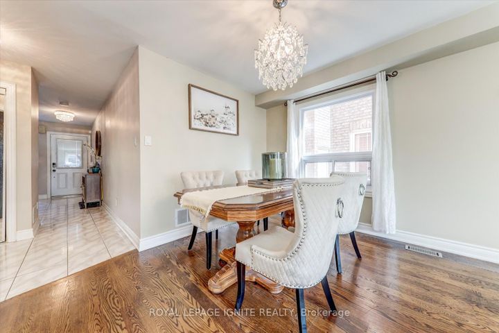 Photo 5 at 11 Magnum Way, Highland Creek, Toronto