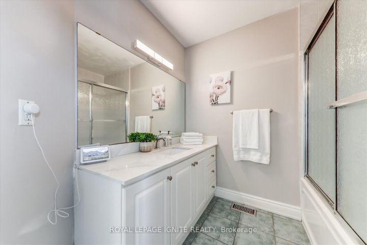 Photo 12 at 11 Magnum Way, Highland Creek, Toronto