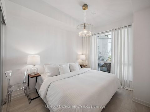 Photo 8 at 1802 - 7950 Bathurst Street, Beverley Glen, Vaughan