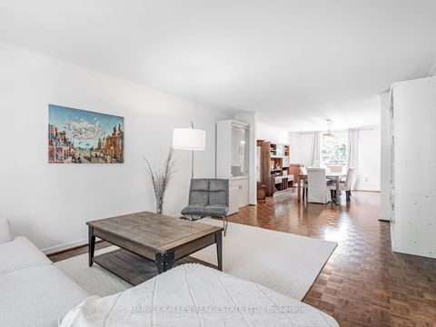 Photo 6 at 85 Franmore Circle, Yorkhill, Vaughan