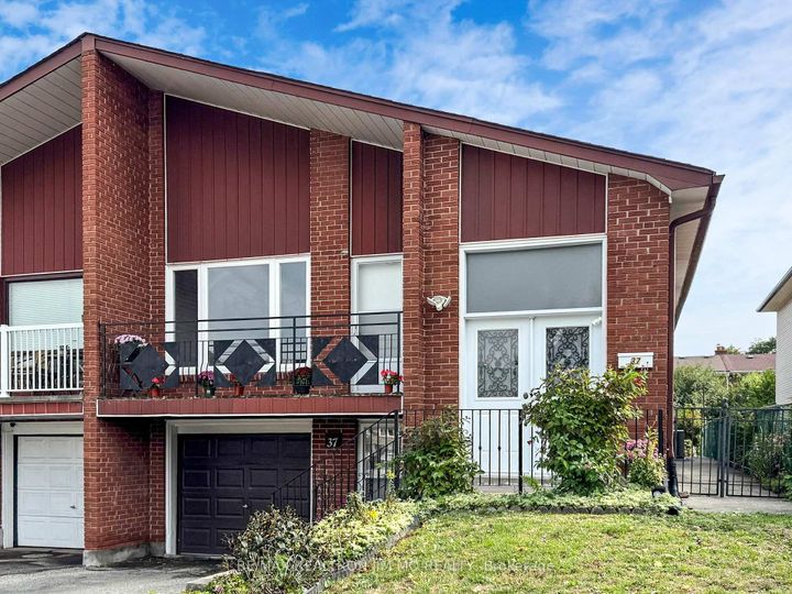 Photo 4 at 37 Warfield Drive, Pleasant View, Toronto