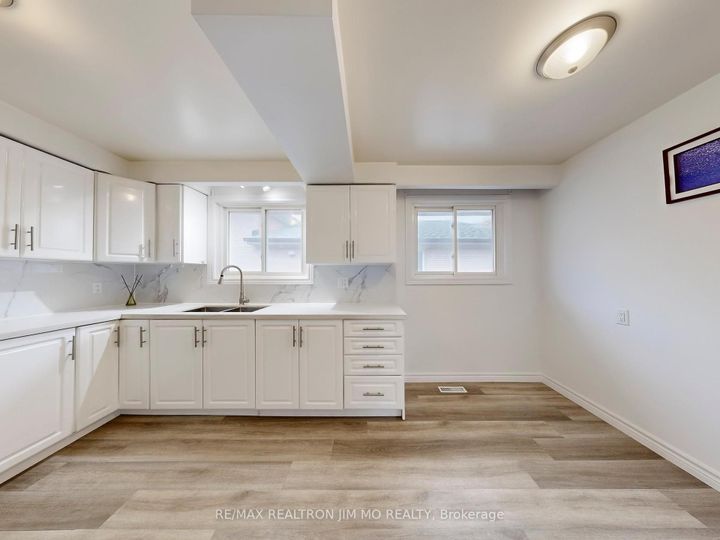 Photo 10 at 37 Warfield Drive, Pleasant View, Toronto
