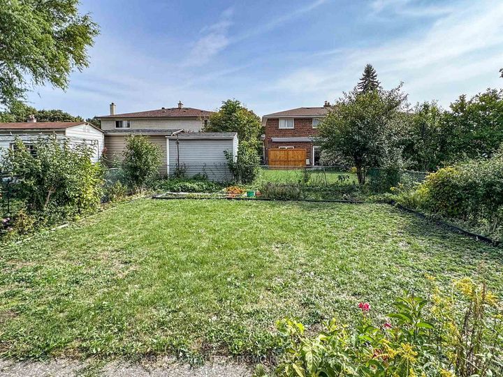 Photo 33 at 37 Warfield Drive, Pleasant View, Toronto