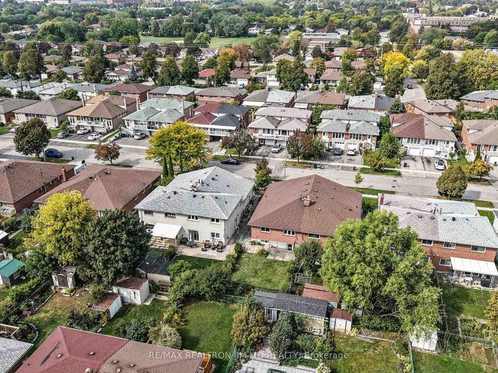 Photo 40 at 37 Warfield Drive, Pleasant View, Toronto
