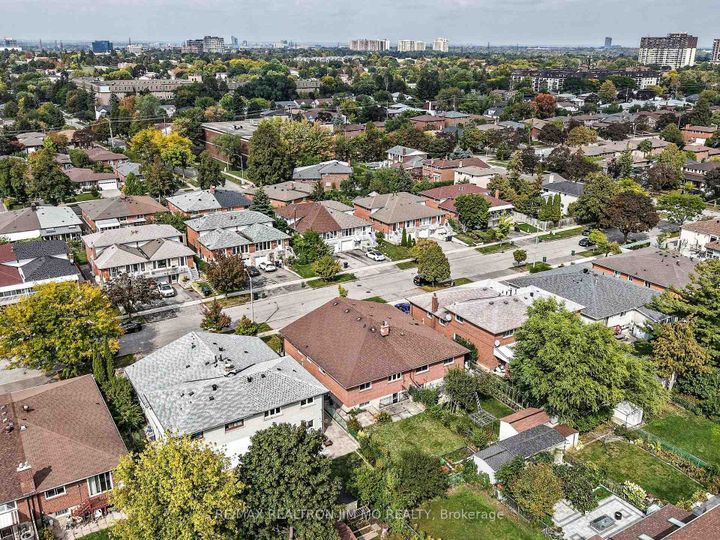 Photo 41 at 37 Warfield Drive, Pleasant View, Toronto