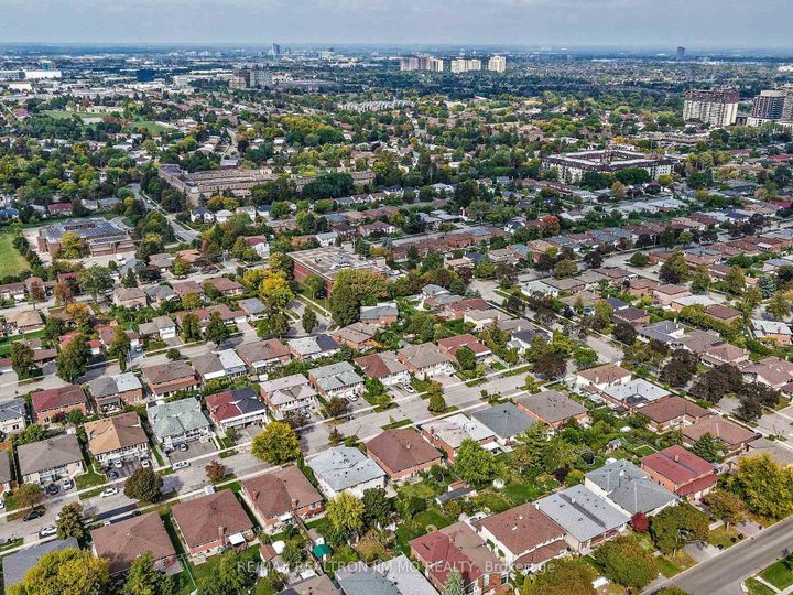 Photo 42 at 37 Warfield Drive, Pleasant View, Toronto