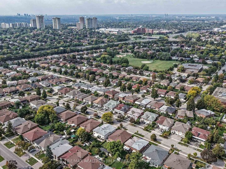 Photo 44 at 37 Warfield Drive, Pleasant View, Toronto
