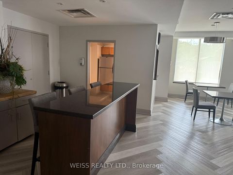 Photo 8 at 707 - 3830 Bathurst Street W, Clanton Park, Toronto