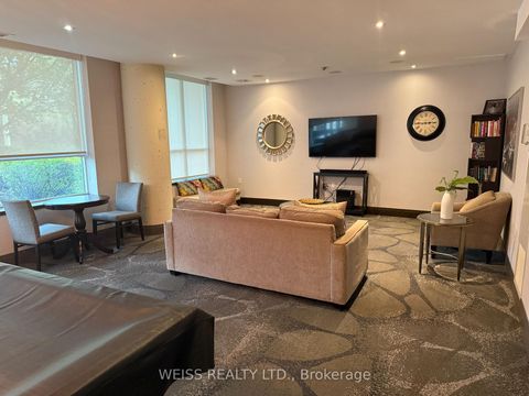 Photo 9 at 707 - 3830 Bathurst Street W, Clanton Park, Toronto
