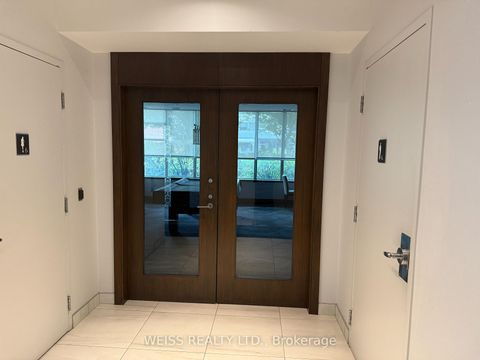 Photo 11 at 707 - 3830 Bathurst Street W, Clanton Park, Toronto